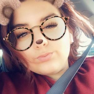 Meet your Posher, Arianna